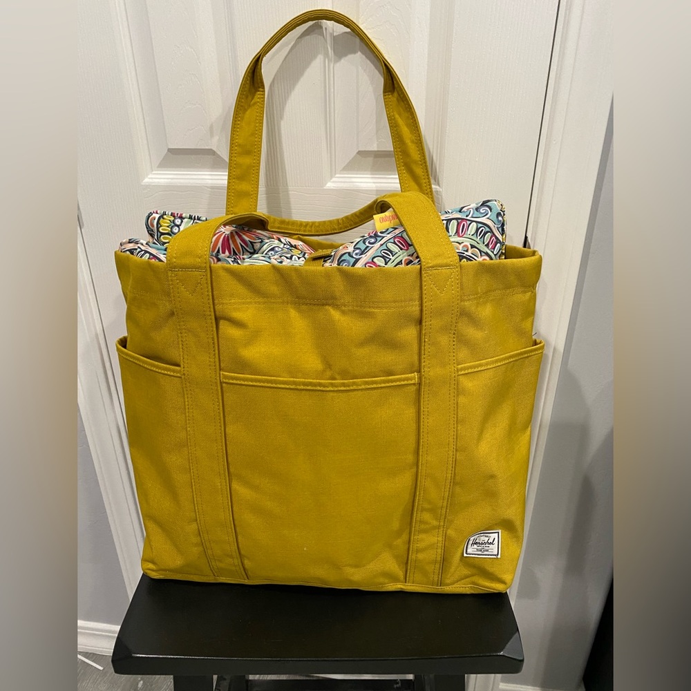 Stunning Herschel Tote Bag
